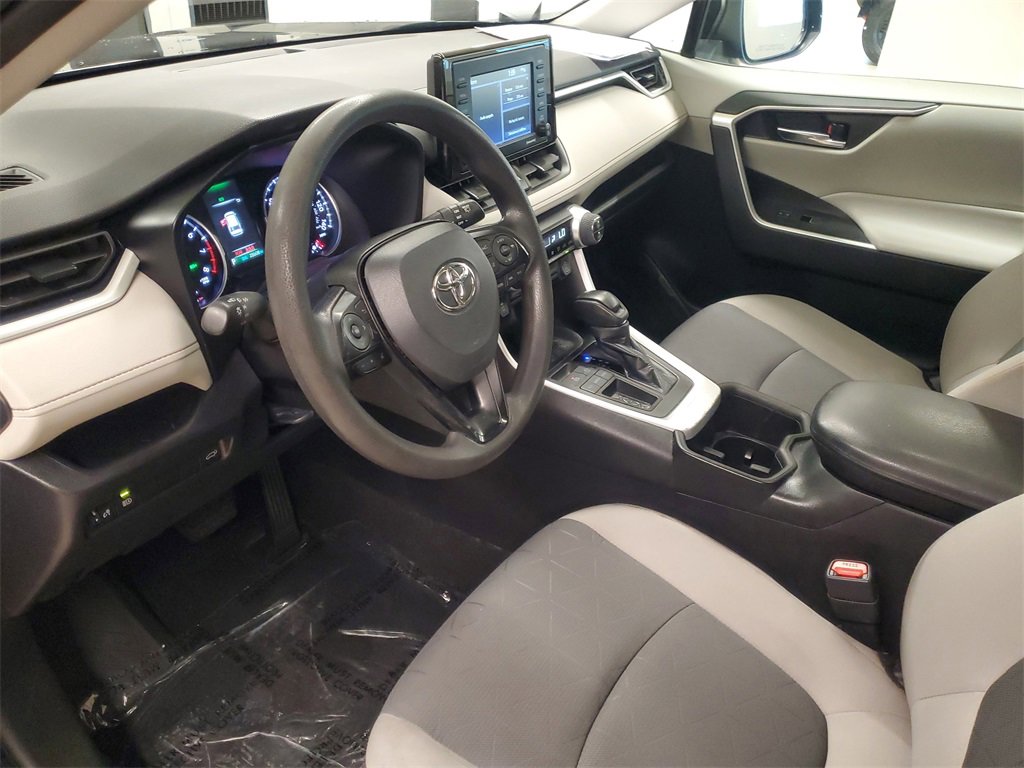 Used 2022 Toyota RAV4 XLE image 17