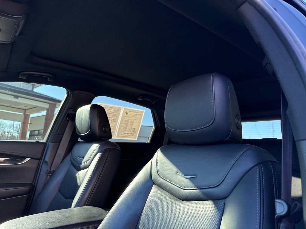 Certified 2021 Cadillac XT5 Premium Luxury image 2