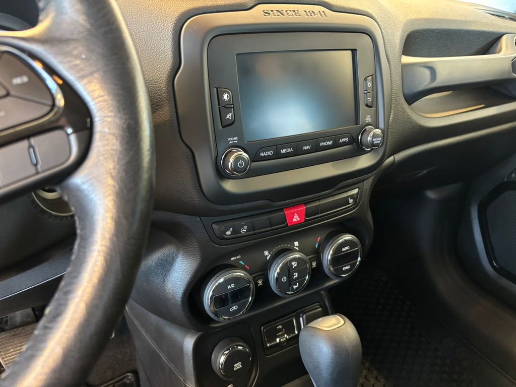 Used 2017 Jeep Renegade Altitude AWD/4WD image 17