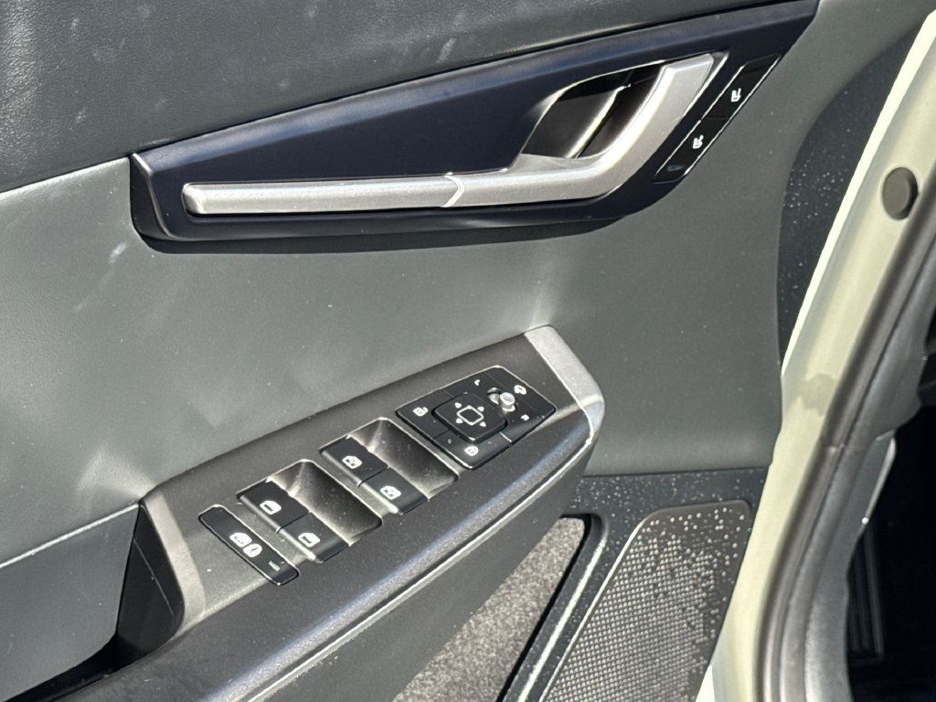 Used 2024 Kia EV6 Light RWD image 27