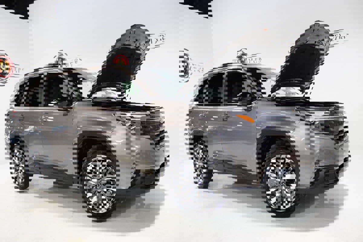 Used 2025 Subaru Forester Touring image 29