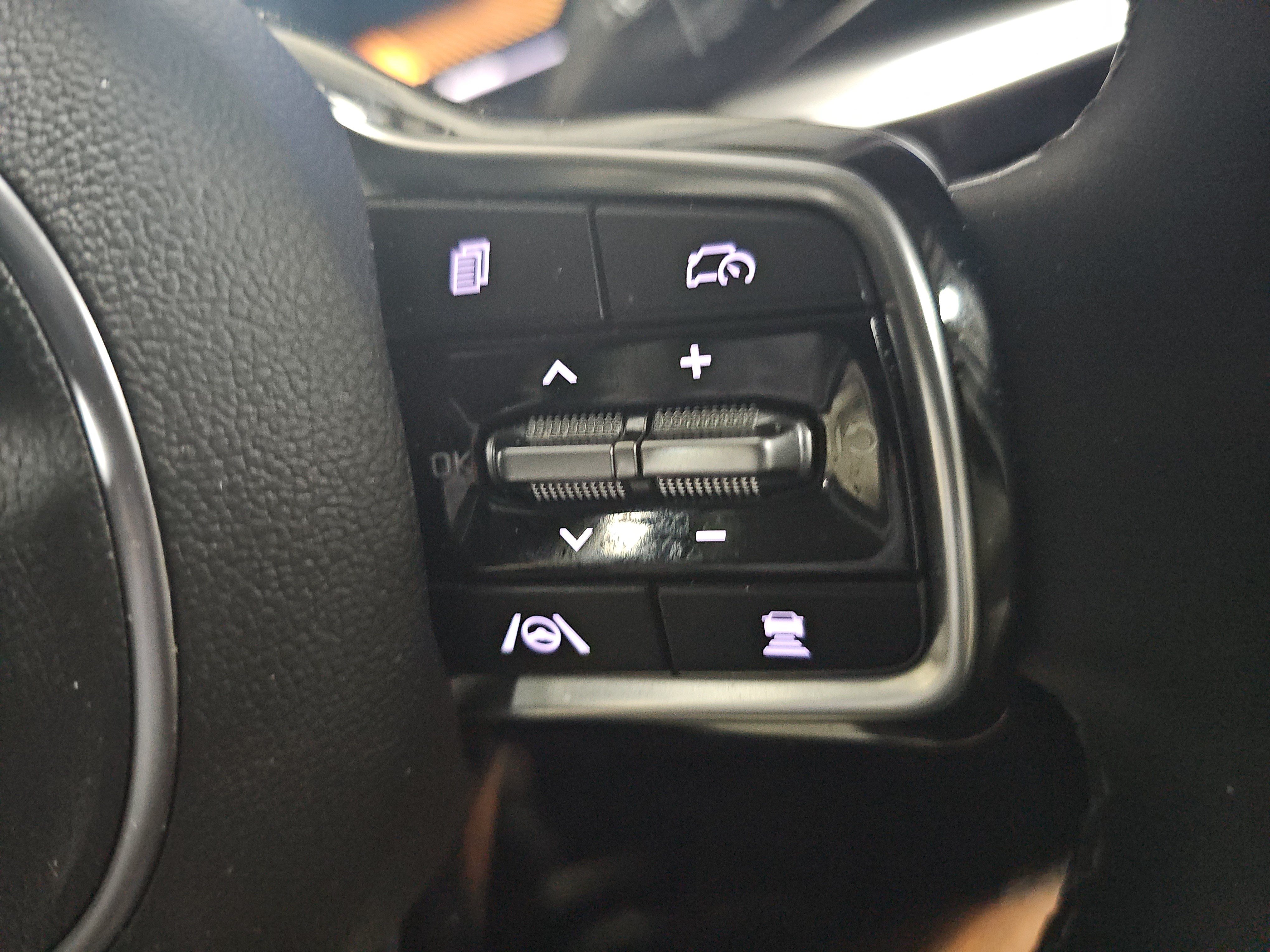 Used 2025 Kia Sorento EX w/ Panoramic Sunroof Package FWD image 18
