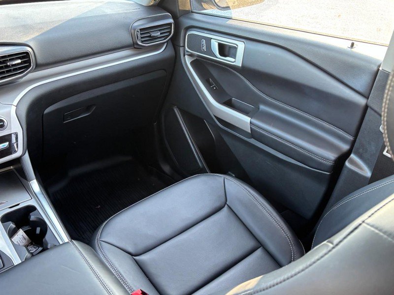 Used 2023 Ford Explorer XLT w/ Equipment Group 202A image 17