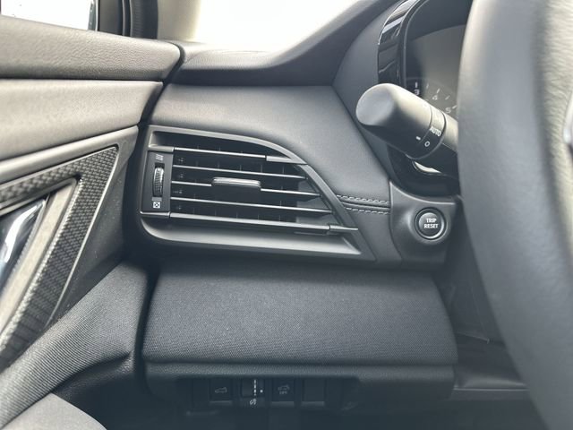 Used 2025 Subaru Outback Premium image 20