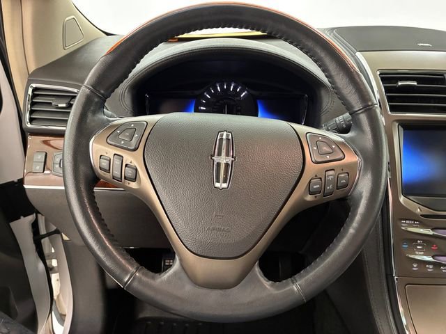 Used 2013 Lincoln MKX AWD image 22