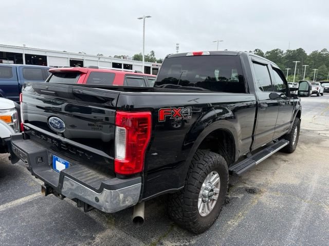 Used 2018 Ford F250 XLT w/ XLT Value Package AWD/4WD image 3
