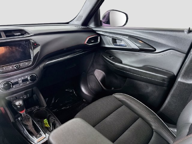 Used 2023 Chevrolet TrailBlazer RS w/ Sun and Liftgate Package FWD image 23