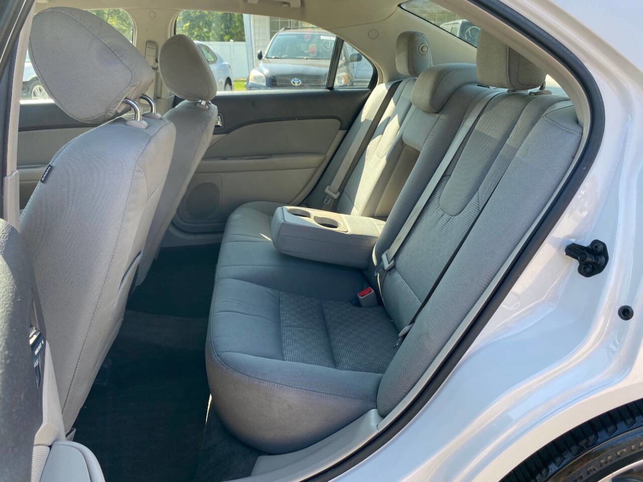 Used 2012 Ford Fusion SE image 15