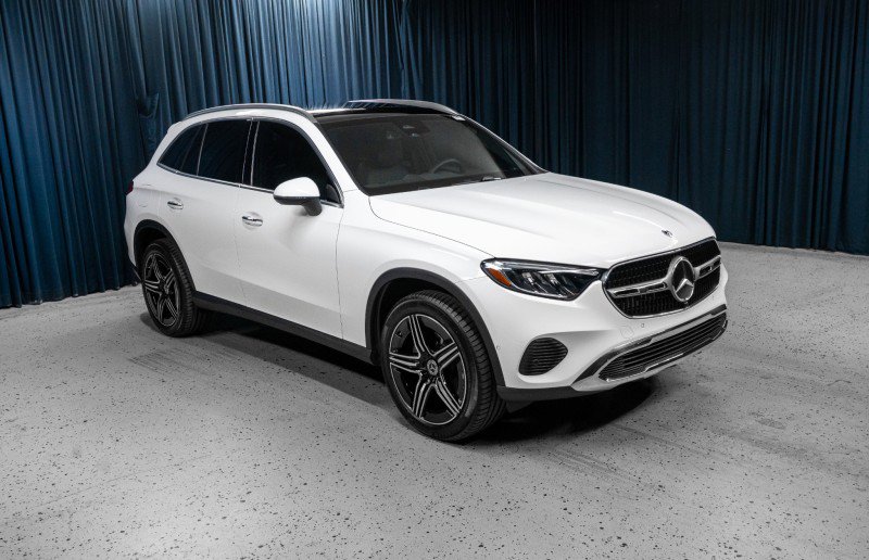 Certified 2026 Mercedes-Benz GLC 300 image 3