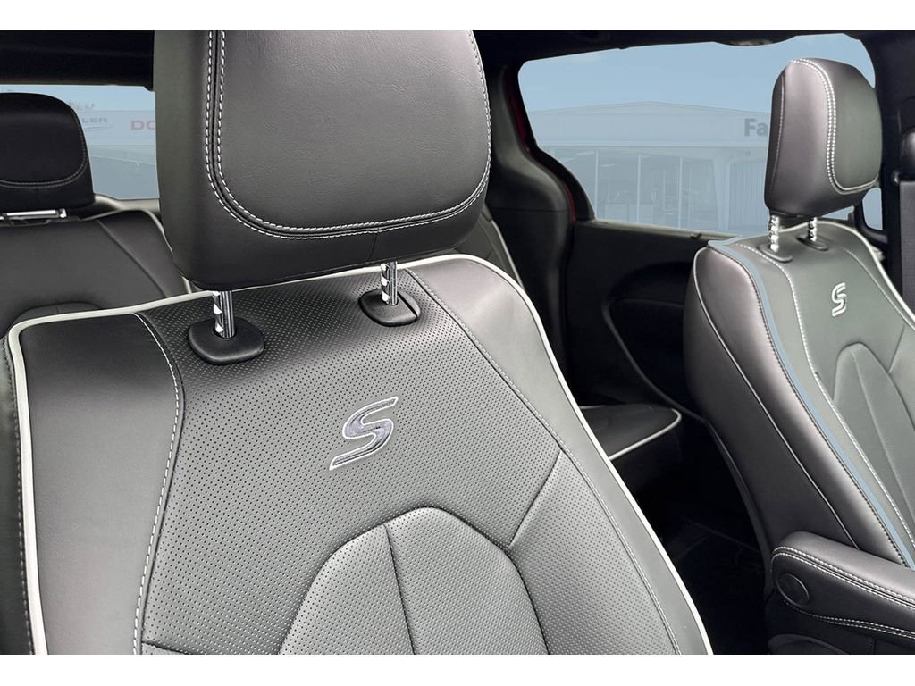 New 2026 Chrysler Pacifica Limited w/ S Appearance Package image 22