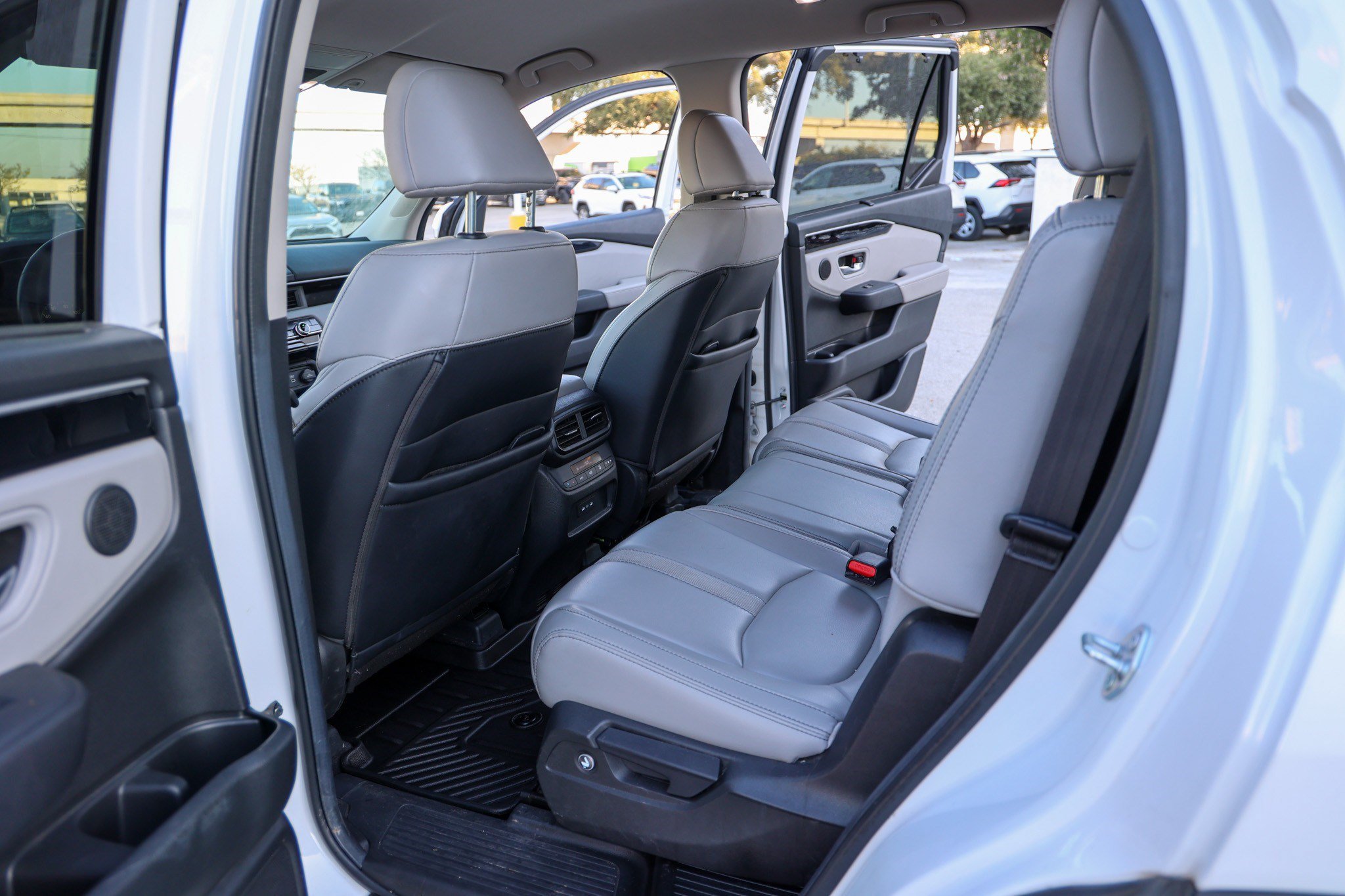 Used 2024 Honda Pilot EX-L image 32