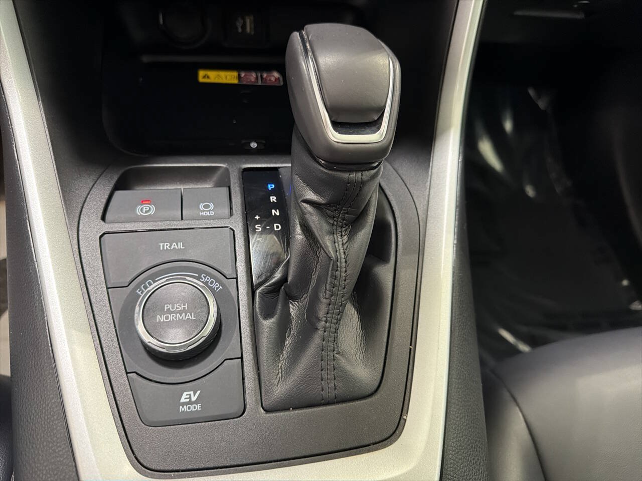 Used 2023 Toyota RAV4 XLE Premium AWD/4WD image 14