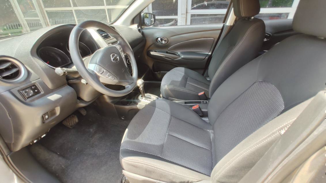 Used 2019 Nissan Versa SV FWD image 7