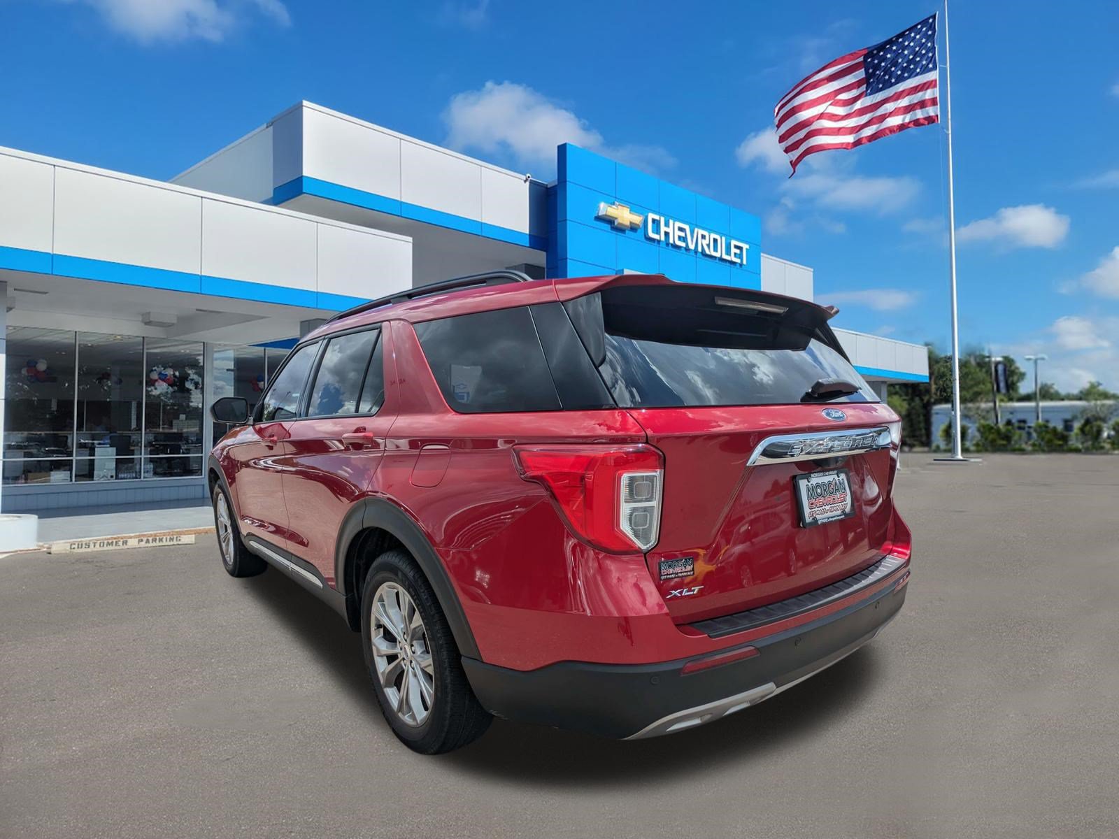 Used 2023 Ford Explorer XLT w/ Equipment Group 202A RWD image 5