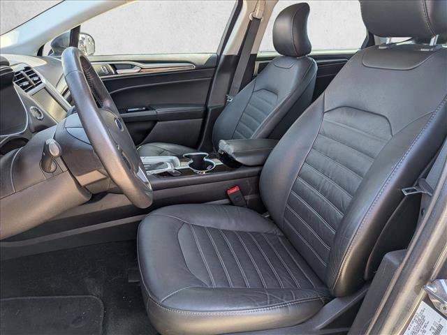 Used 2016 Ford Fusion Energi SE FWD image 17