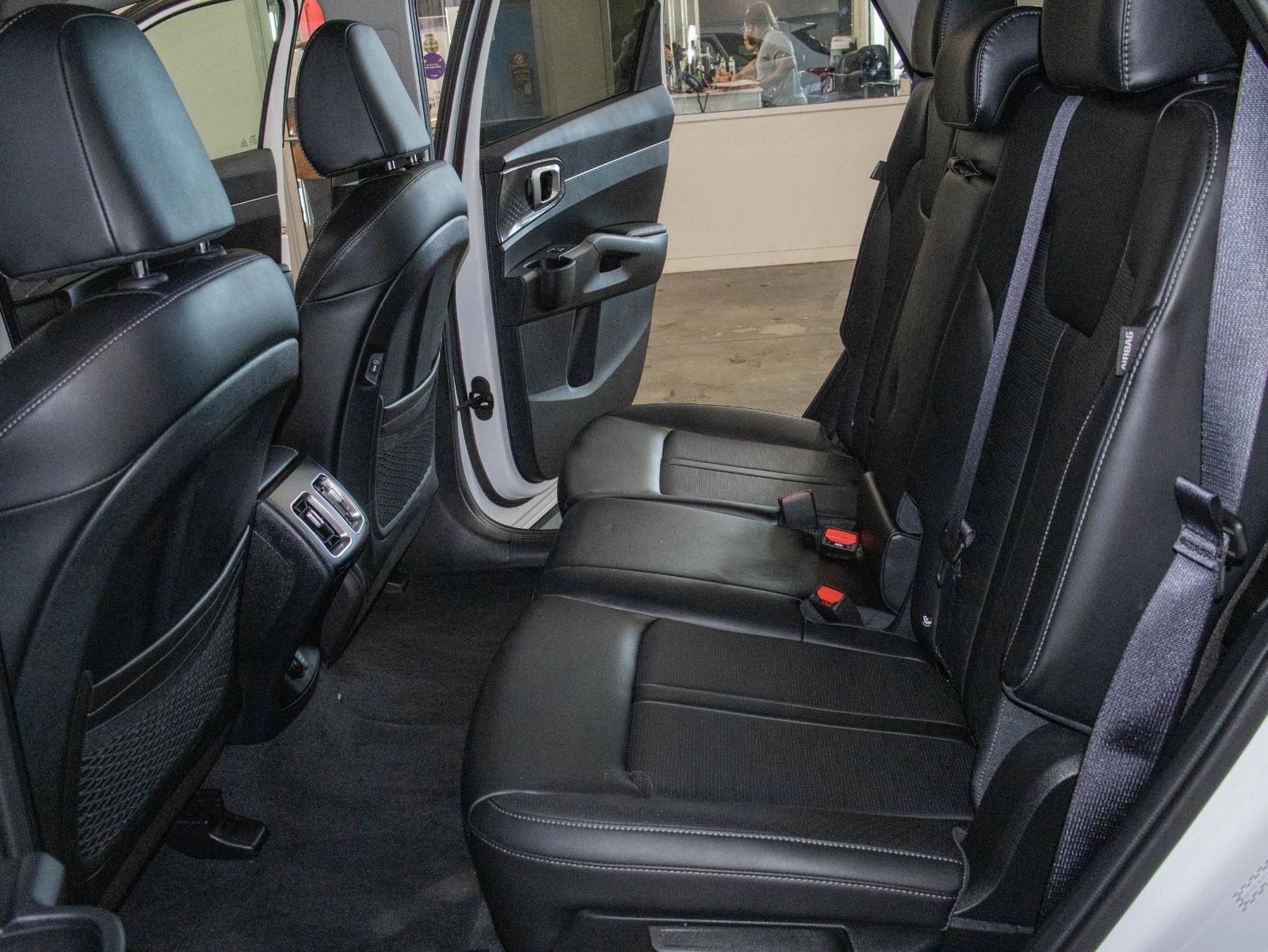 New 2025 Kia Sorento S w/ Panoramic Sunroof Package image 15