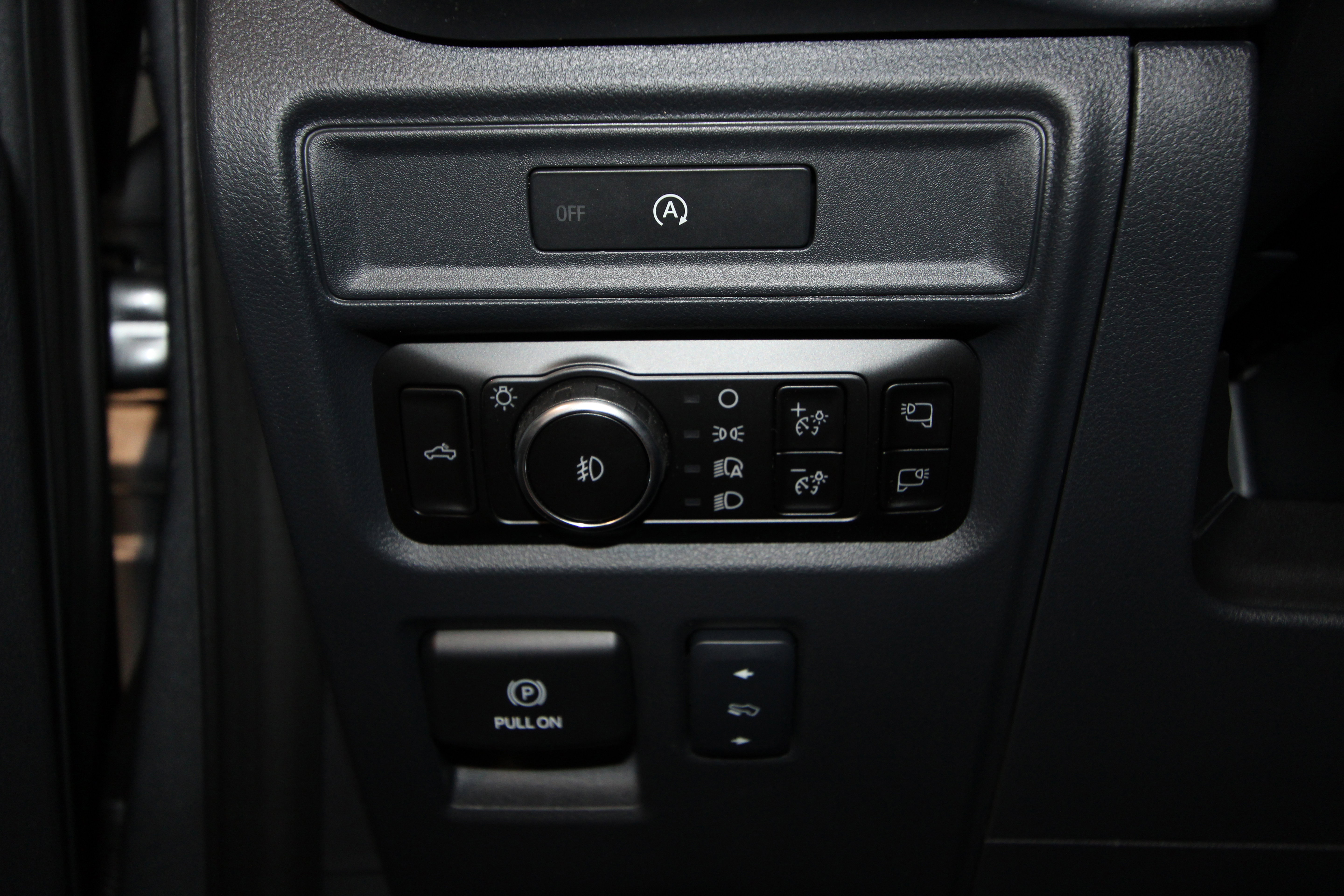 New 2025 Ford F150 XLT w/ Equipment Group 303A High image 7