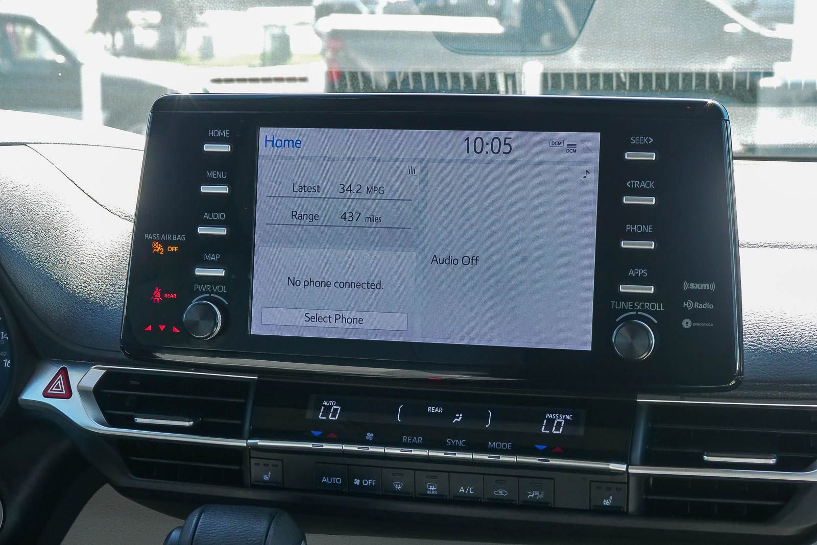 Used 2022 Toyota Sienna XLE image 13