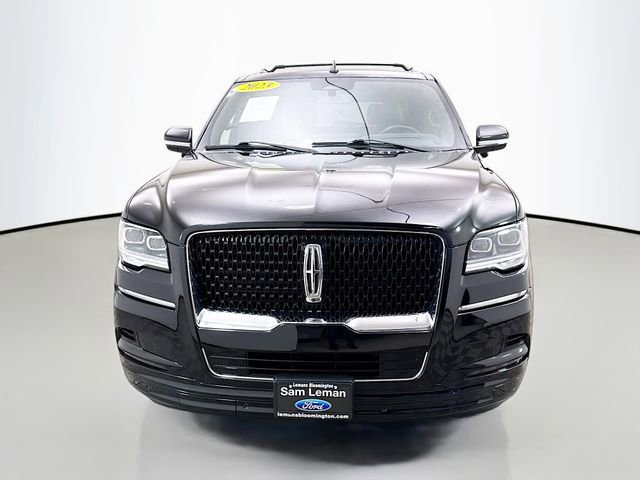 Used 2023 Lincoln Navigator L Reserve image 2