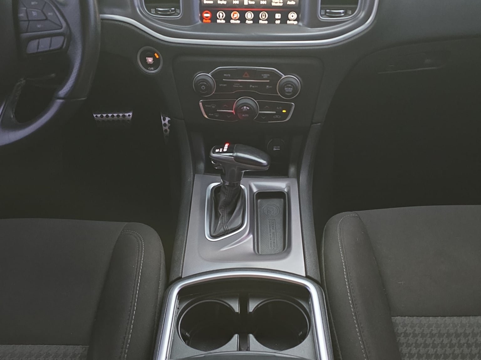 Used 2019 Dodge Charger R/T RWD image 14