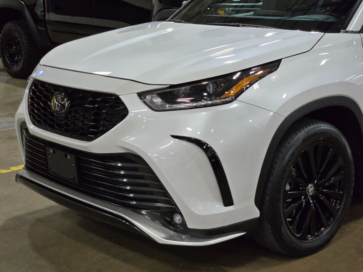 Used 2023 Toyota Highlander XSE image 14