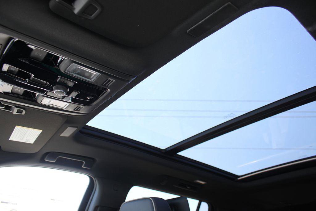 New 2026 Chevrolet Tahoe Premier RWD image 18