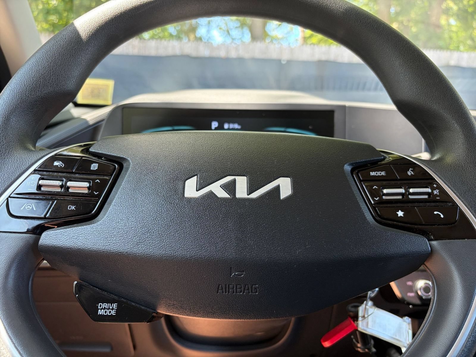 Used 2026 Kia Niro LX FWD image 25