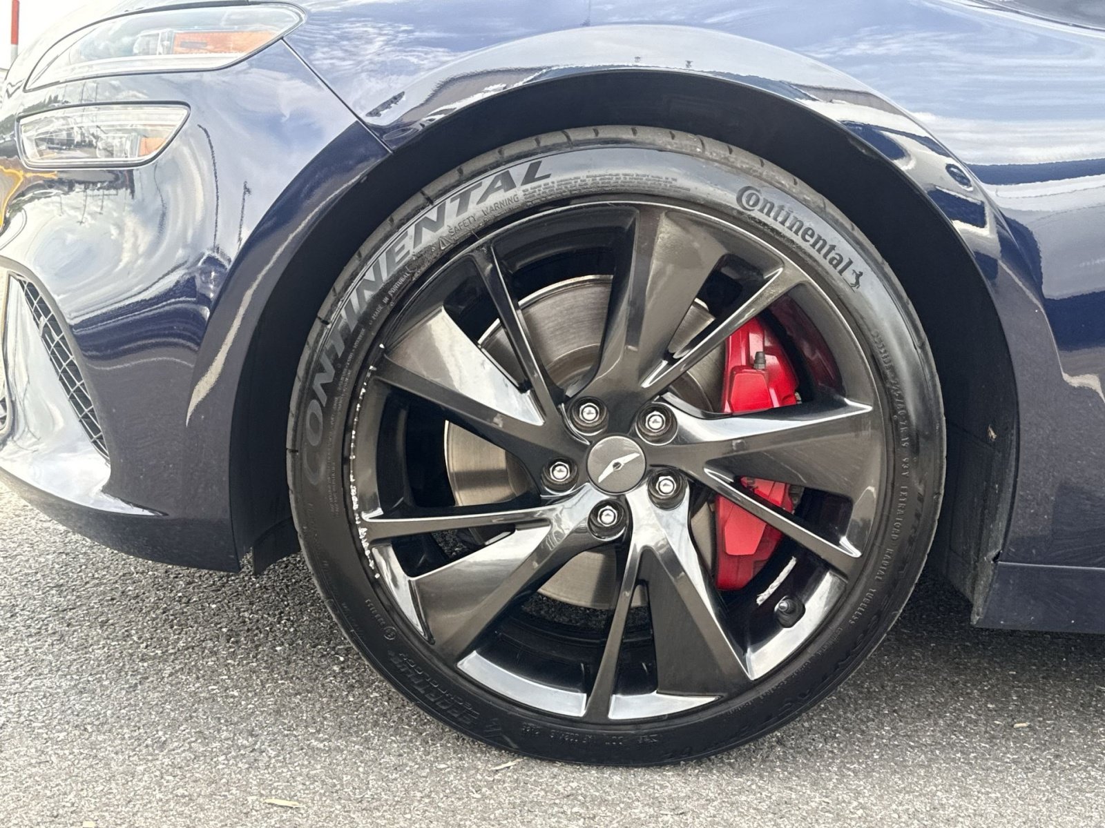 Used 2023 Genesis G70 3.3T w/ Sport Prestige Package RWD image 12