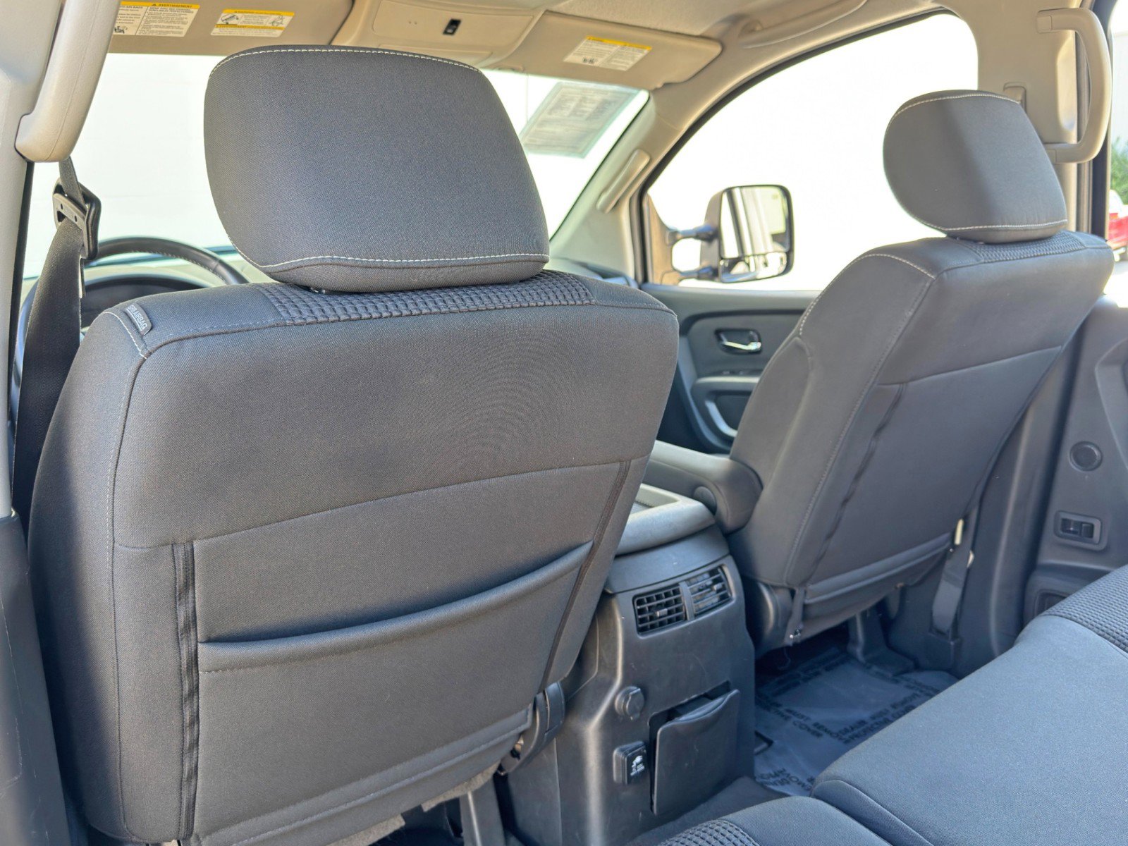 Used 2015 Nissan Titan PRO-4X AWD/4WD image 31