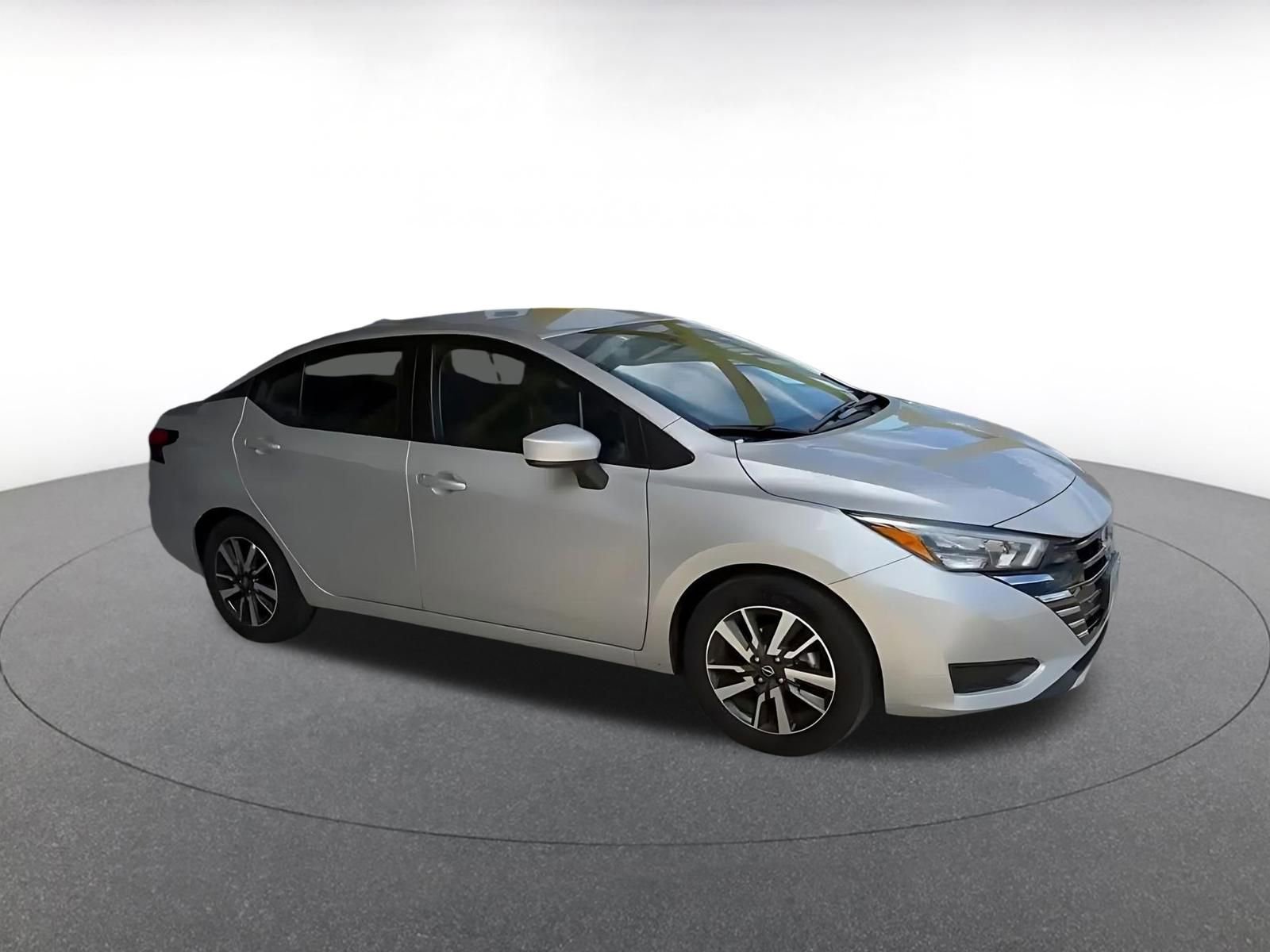 Used 2025 Nissan Versa SV FWD video 2