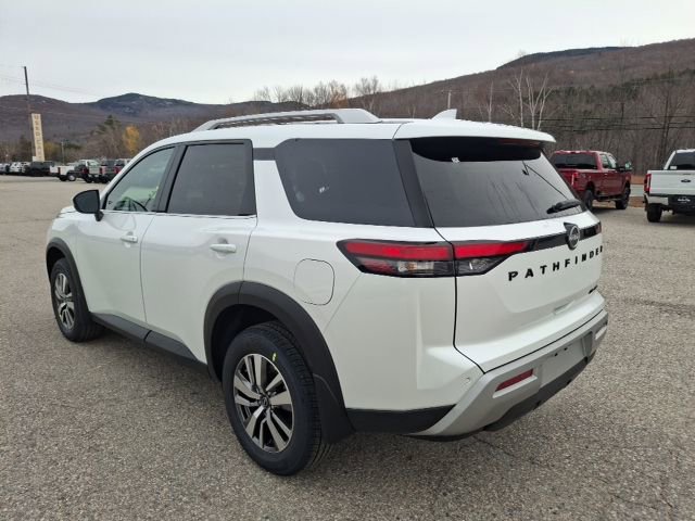 New 2025 Nissan Pathfinder SL w/ Black Appearance Package image 5