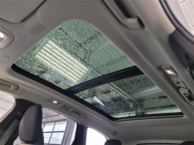 New 2026 Volvo XC60 B5 Plus w/ Protection Package Premier image 17