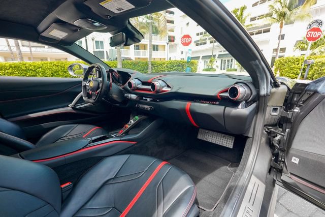 Used 2020 Ferrari 812 Superfast RWD image 83