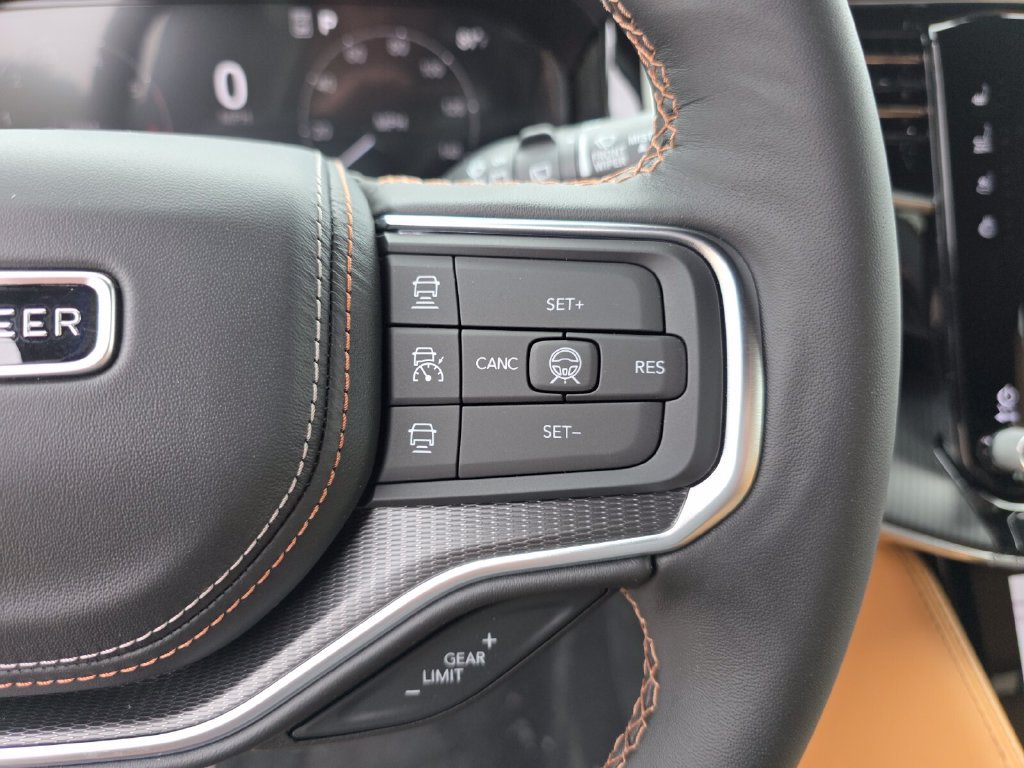New 2027 Jeep Grand Wagoneer Summit AWD/4WD image 36