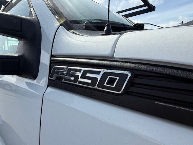 Used 2015 Ford F550 4x4 Regular Cab Super Duty image 18