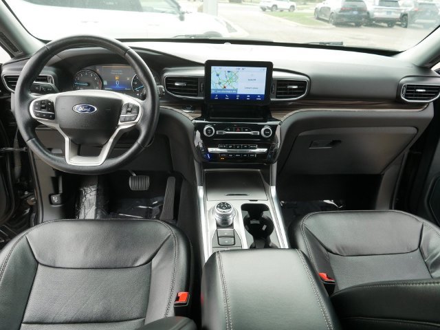 Used 2023 Ford Explorer Limited AWD/4WD image 23
