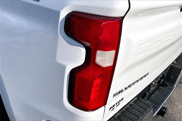 Used 2020 Chevrolet Silverado 1500 LTZ w/ LTZ Convenience Package image 24