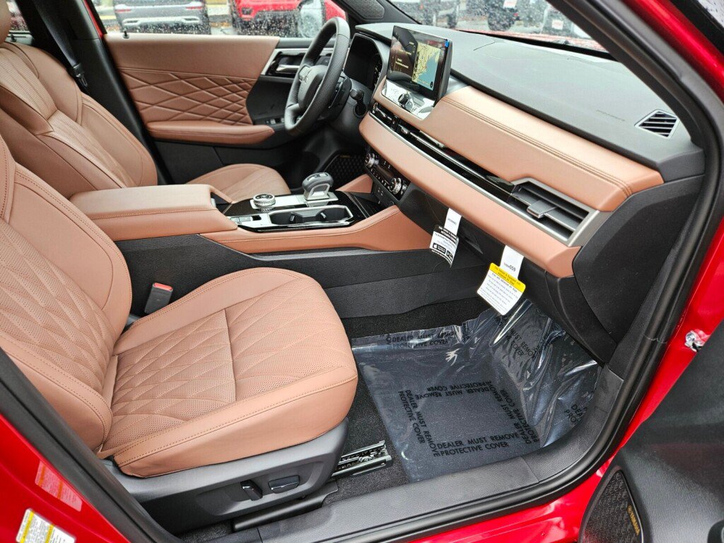 New 2025 Mitsubishi Outlander SEL image 11