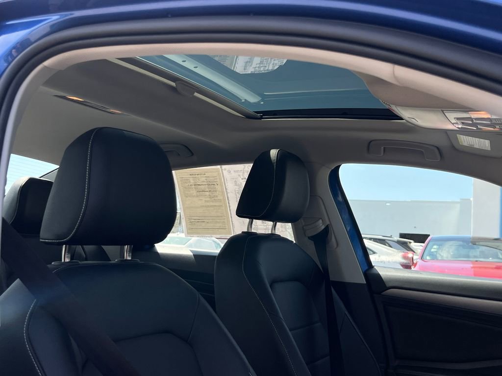 Certified 2023 Volkswagen Jetta SE image 8