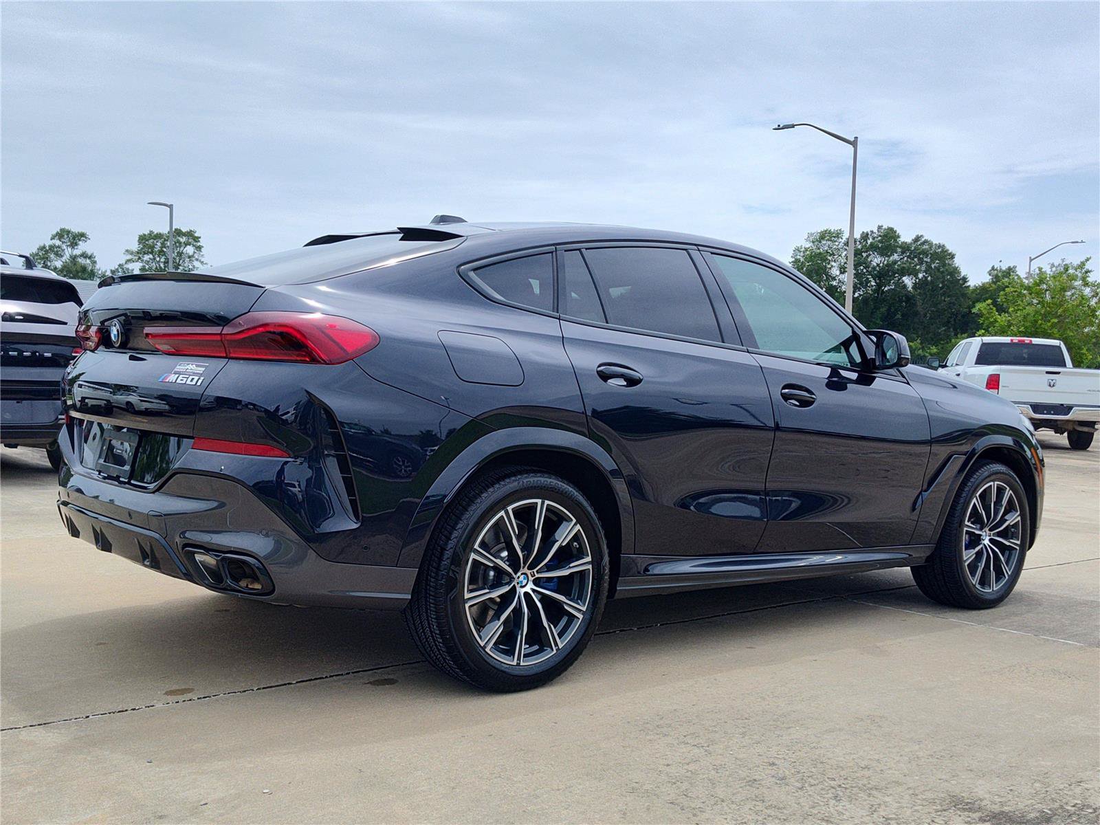 Used 2026 BMW X6 M60i AWD/4WD image 8