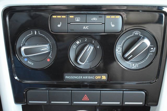 Used 2018 Volkswagen Beetle 2.0T Coast image 25