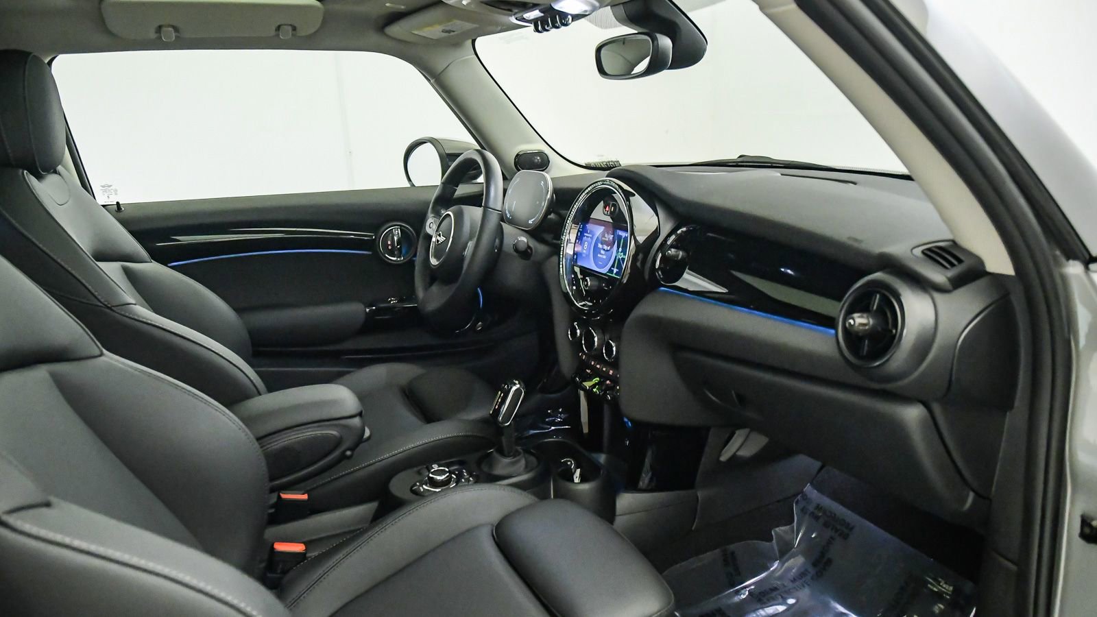 Certified 2024 MINI Cooper SE FWD image 16