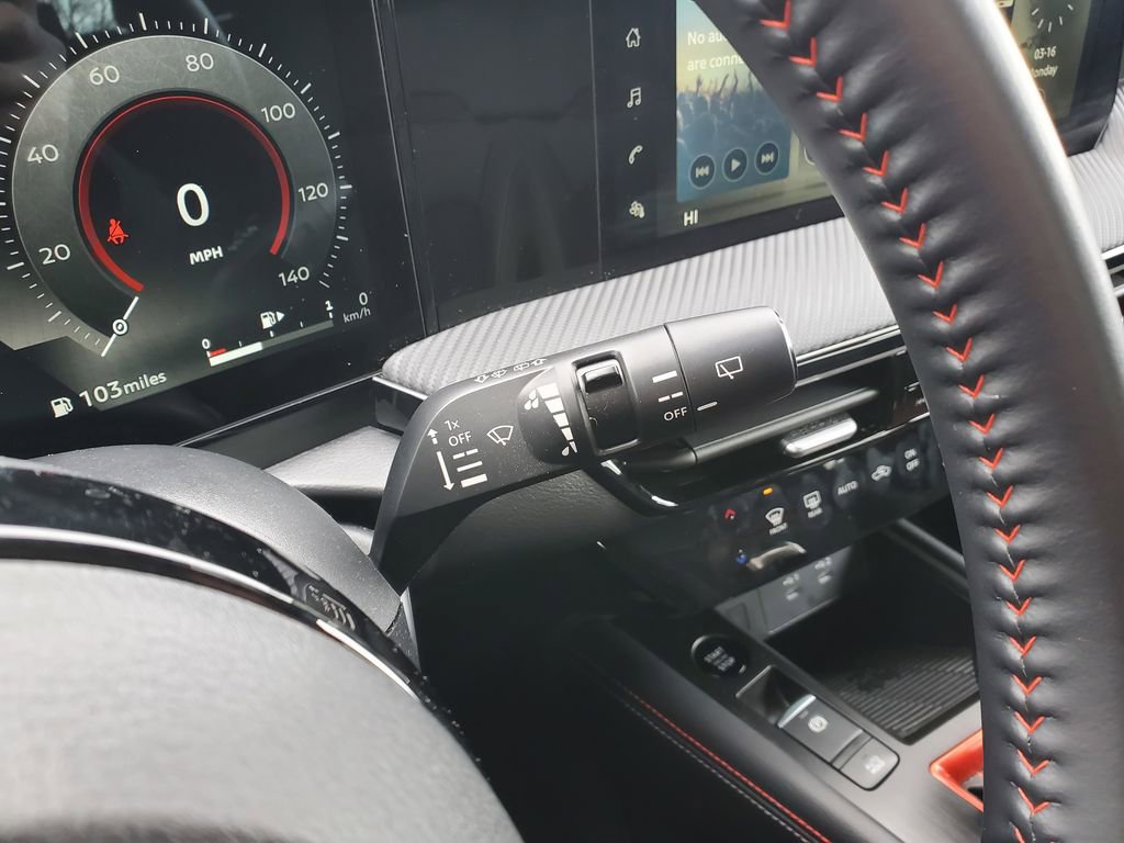 Used 2025 Nissan Kicks SR AWD/4WD image 21