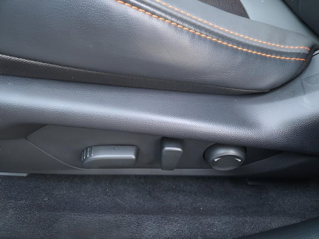 Certified 2025 Subaru Crosstrek 2.5i Limited w/ Crosstrek Mirror Package image 16