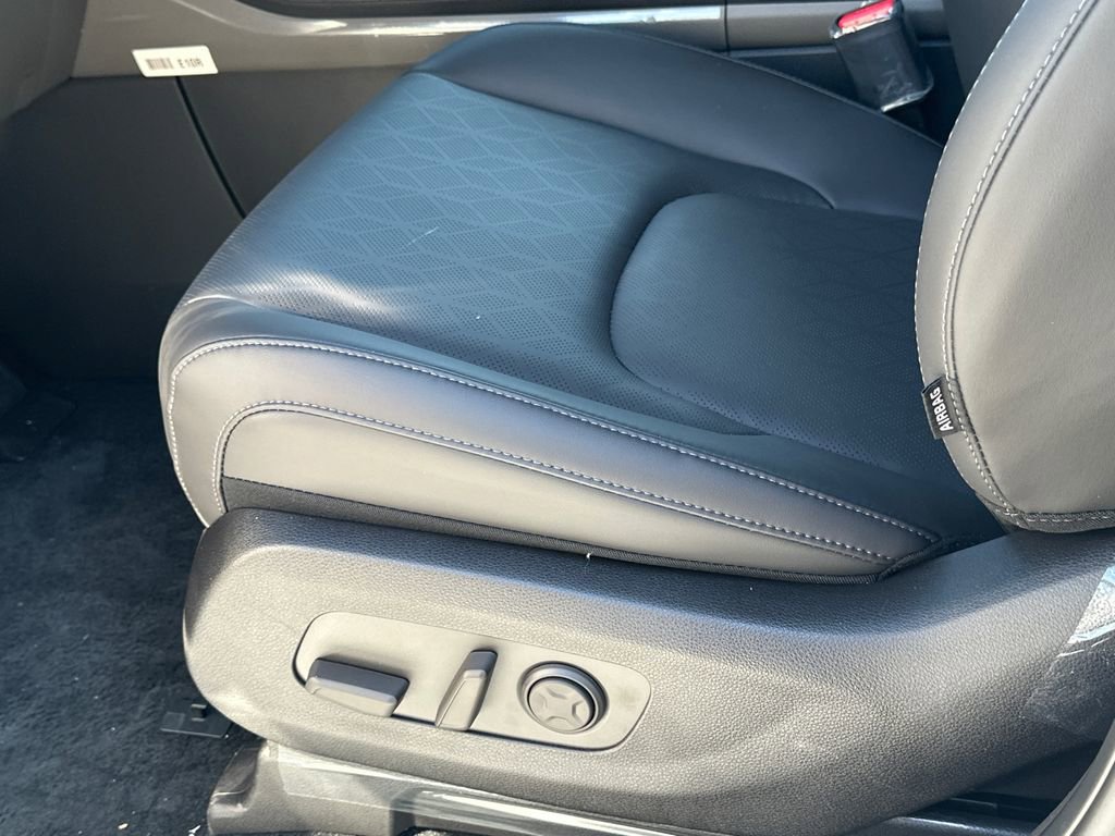 New 2026 Kia Carnival EX image 17