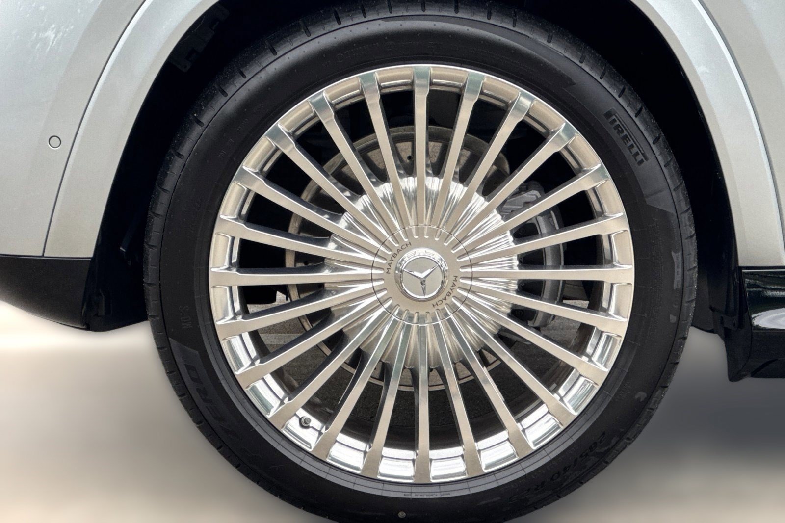 New 2026 Mercedes-Benz Maybach GLS 600 4MATIC image 12