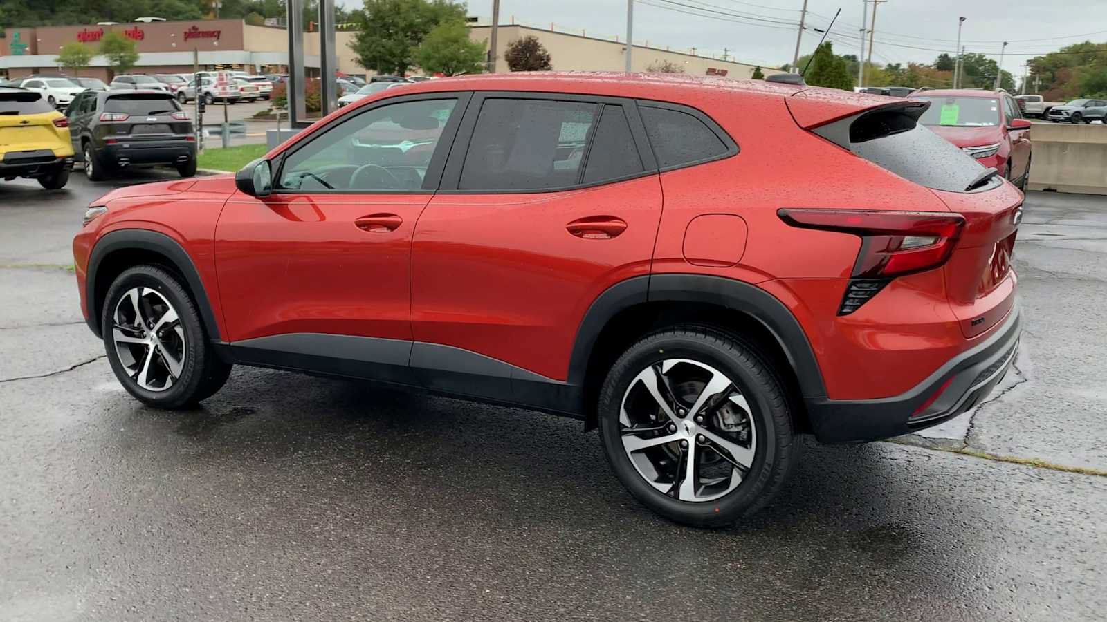 Certified 2024 Chevrolet Trax RS FWD image 6