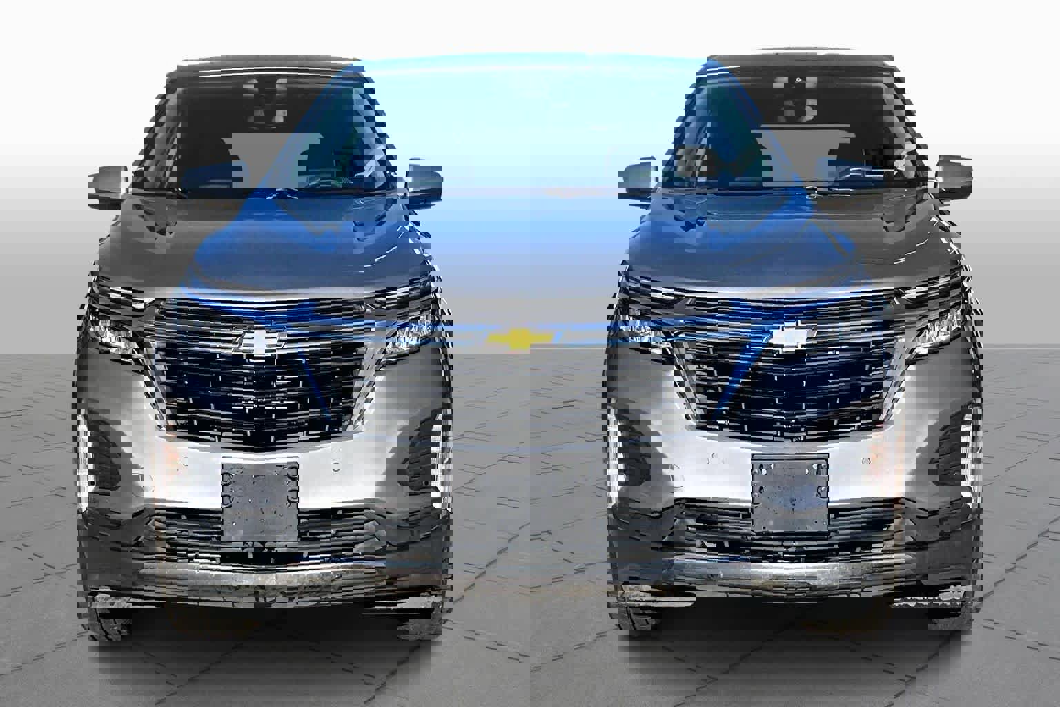 Used 2023 Chevrolet Equinox LT image 3