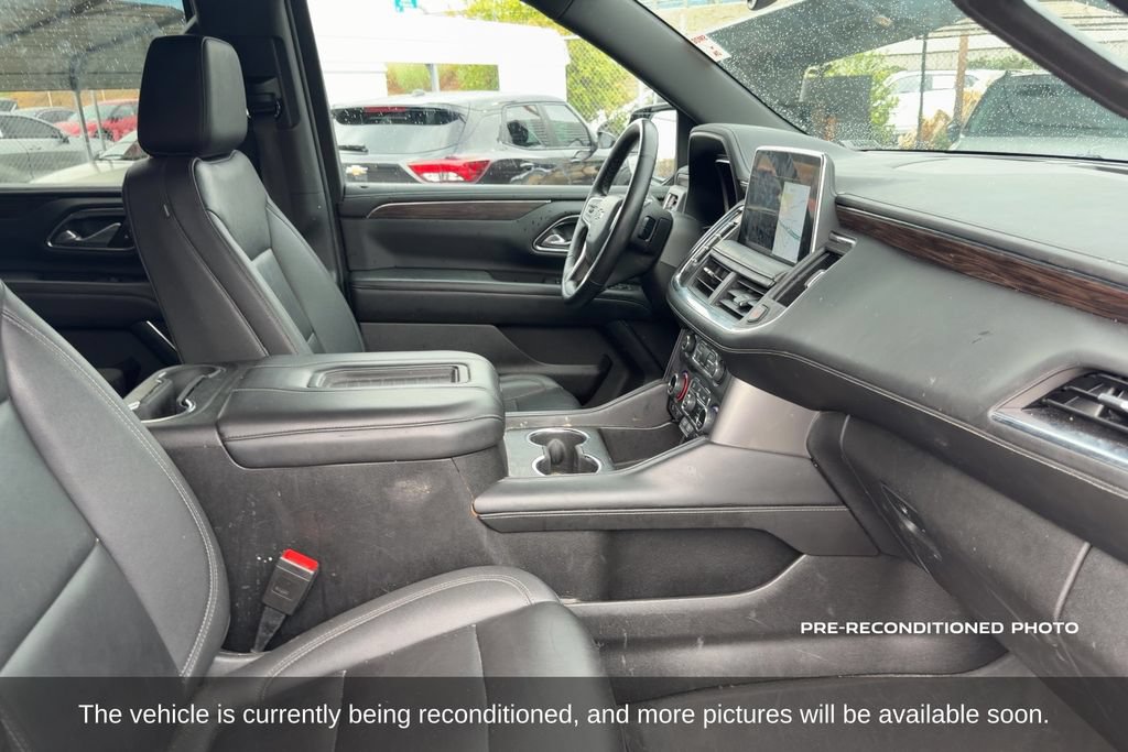 Used 2023 Chevrolet Suburban Z71 w/ Luxury Package AWD/4WD image 15