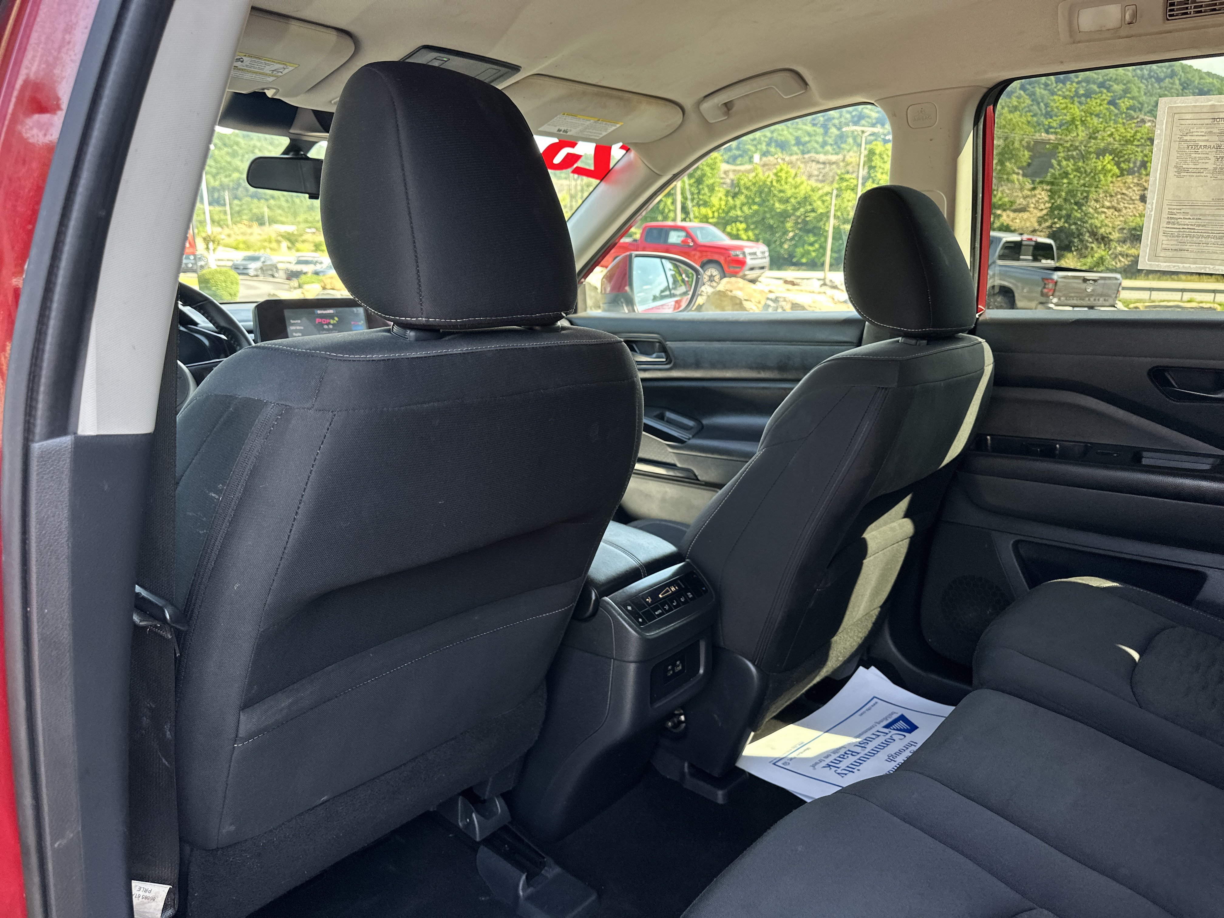 Used 2023 Nissan Pathfinder SV AWD/4WD image 42